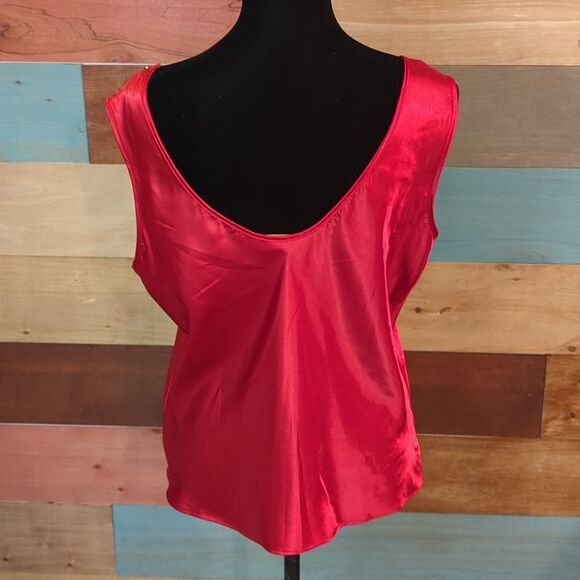 💜5/$25 large red. Super soft pajama top escapades - Picture 2 of 4